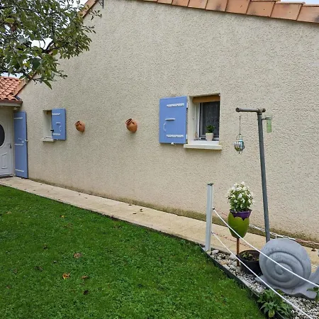 Champniers, 2 Pieces, 2 Personnes - Fr-1-653-52 Σπίτι διακοπών Champniers (Charente)
